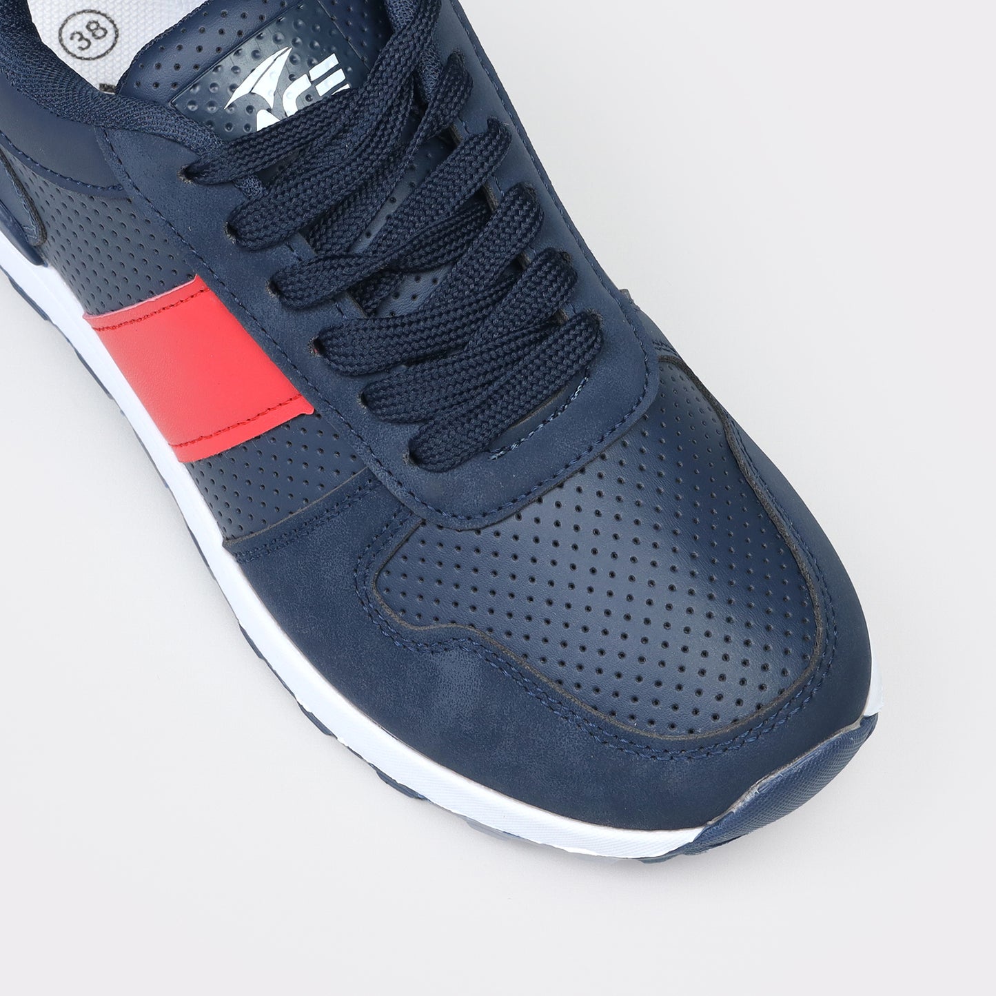 Boy's casual sneakers