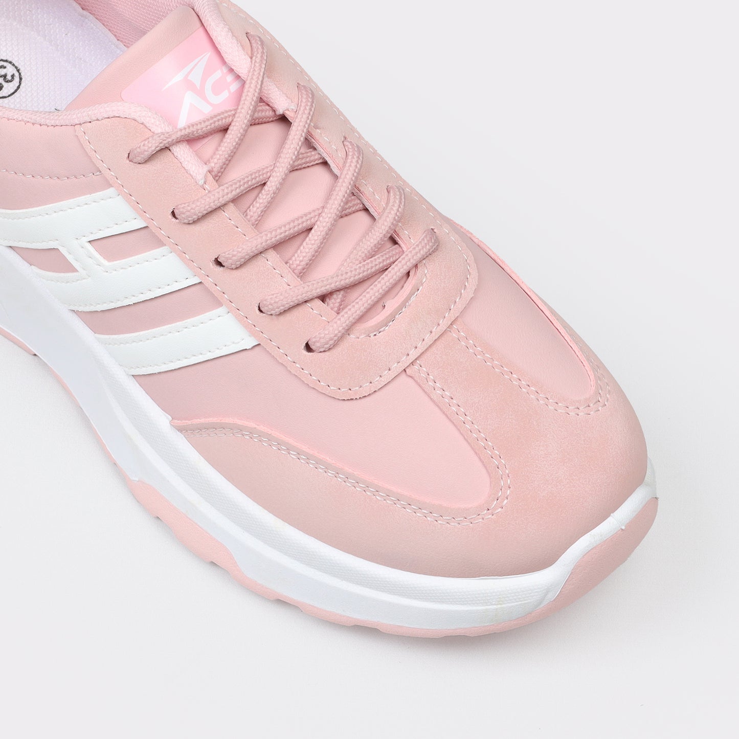 Women's casual sneakers