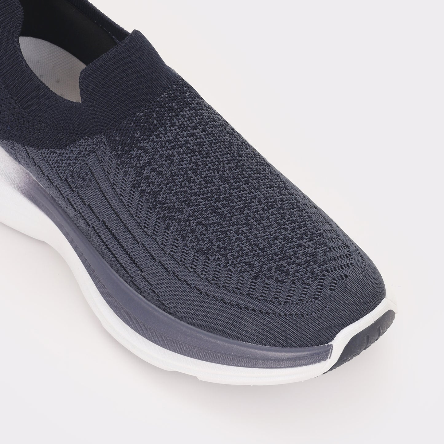 Men Everyday Sneakers