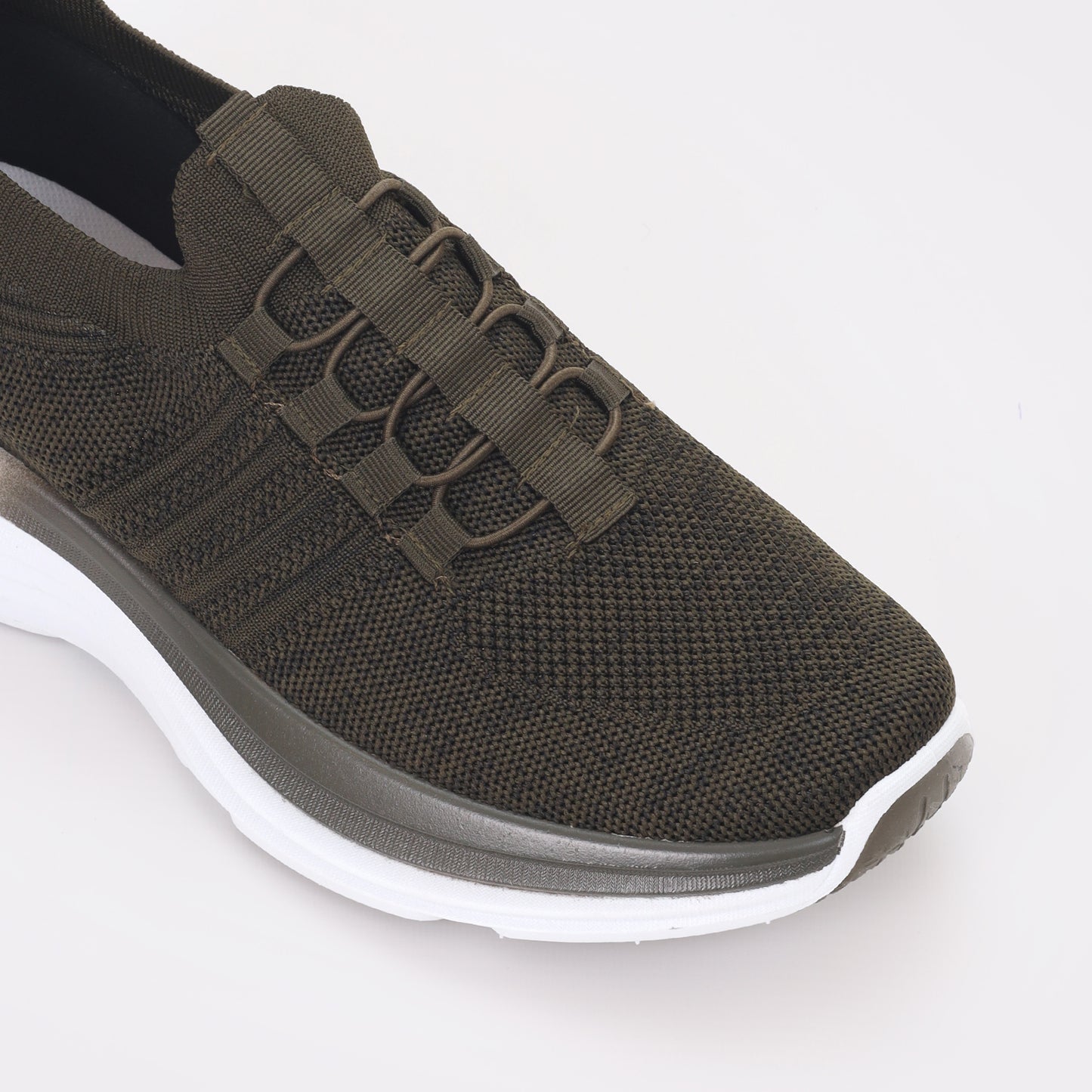 Men Everyday Sneakers