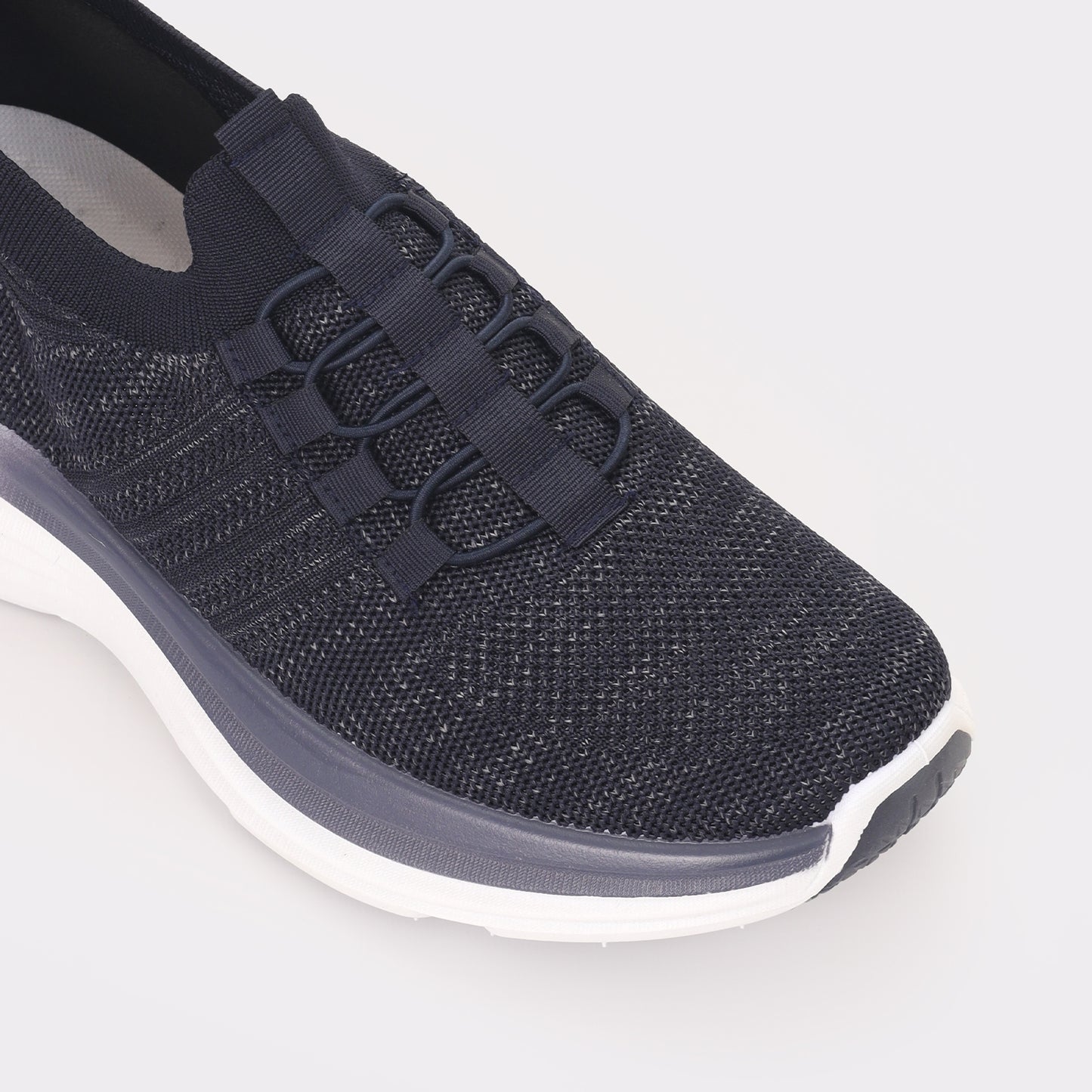 Men Everyday Sneakers