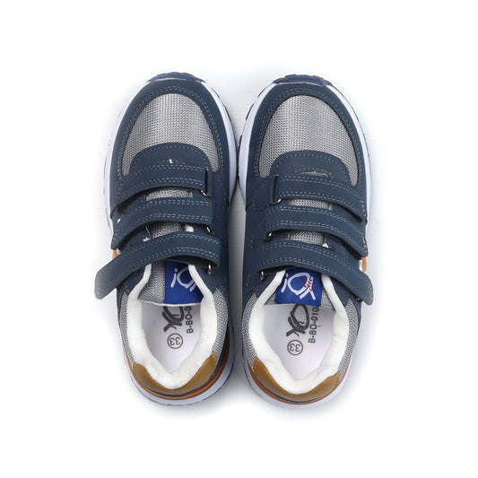 running shoes
