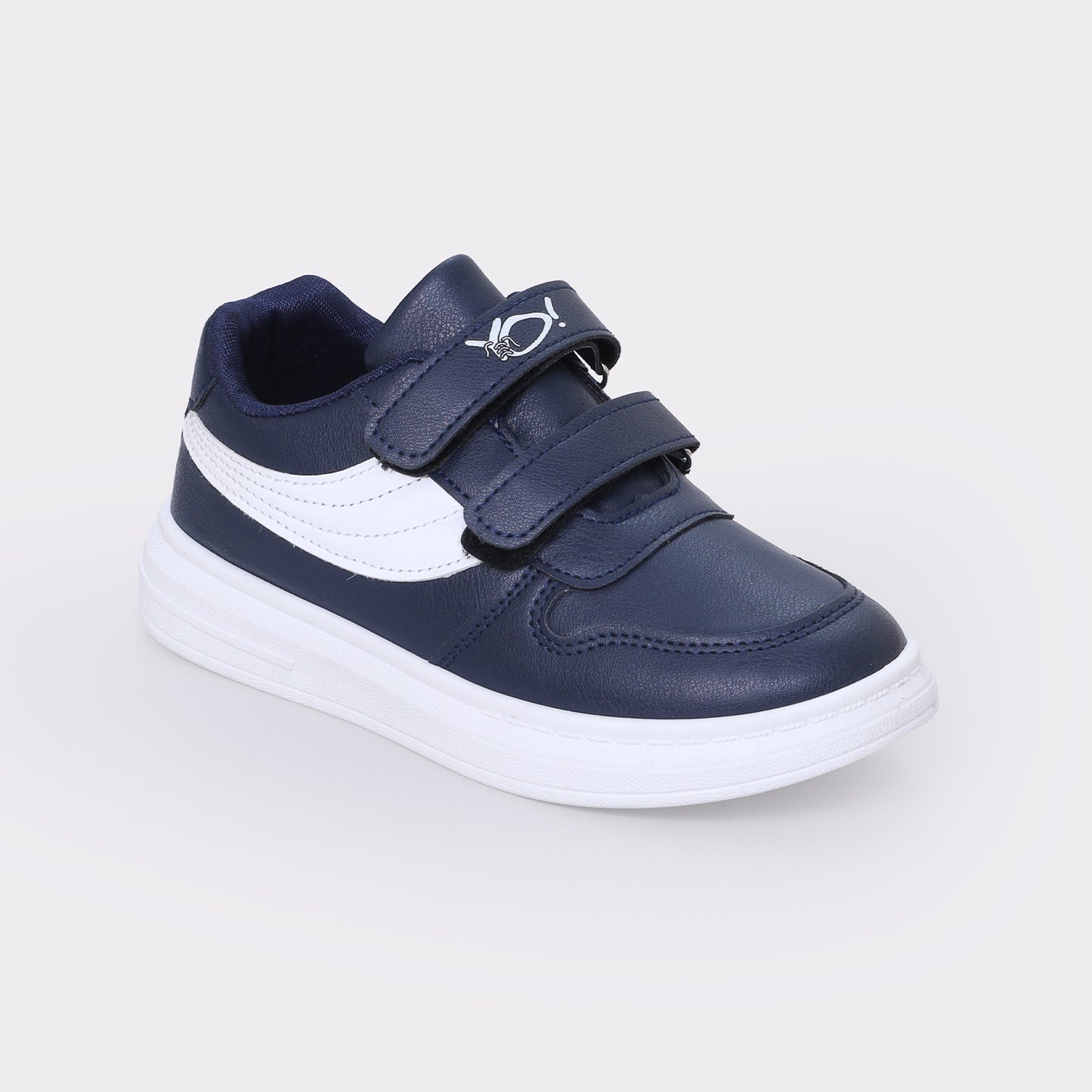 Kids strappy sneakers