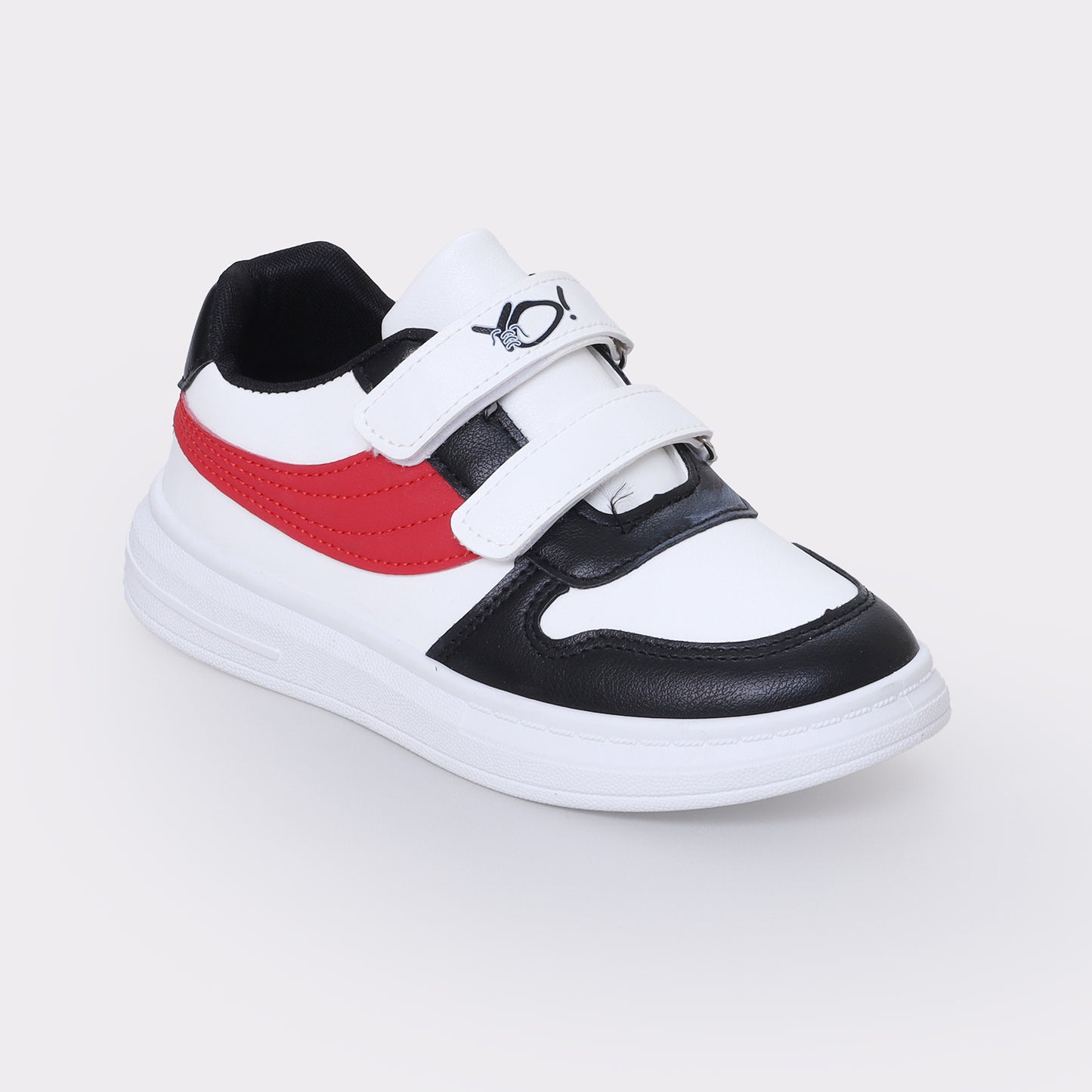 Kids strappy sneakers