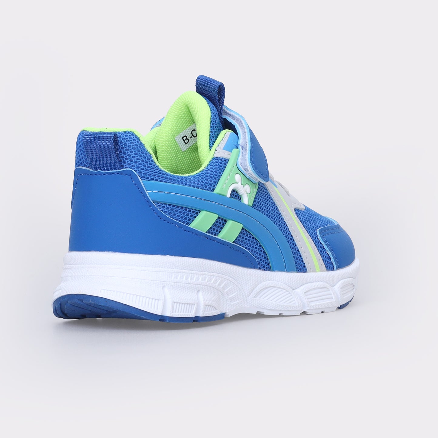 Kids strappy sneakers