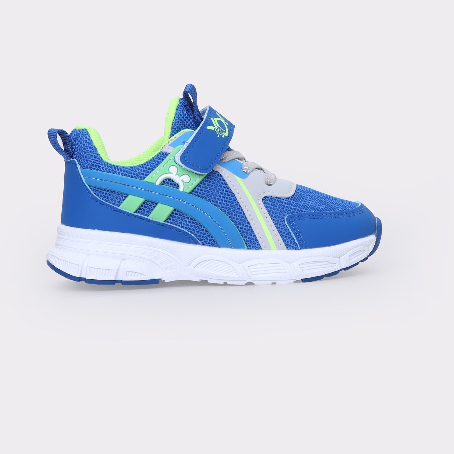 Kids strappy sneakers