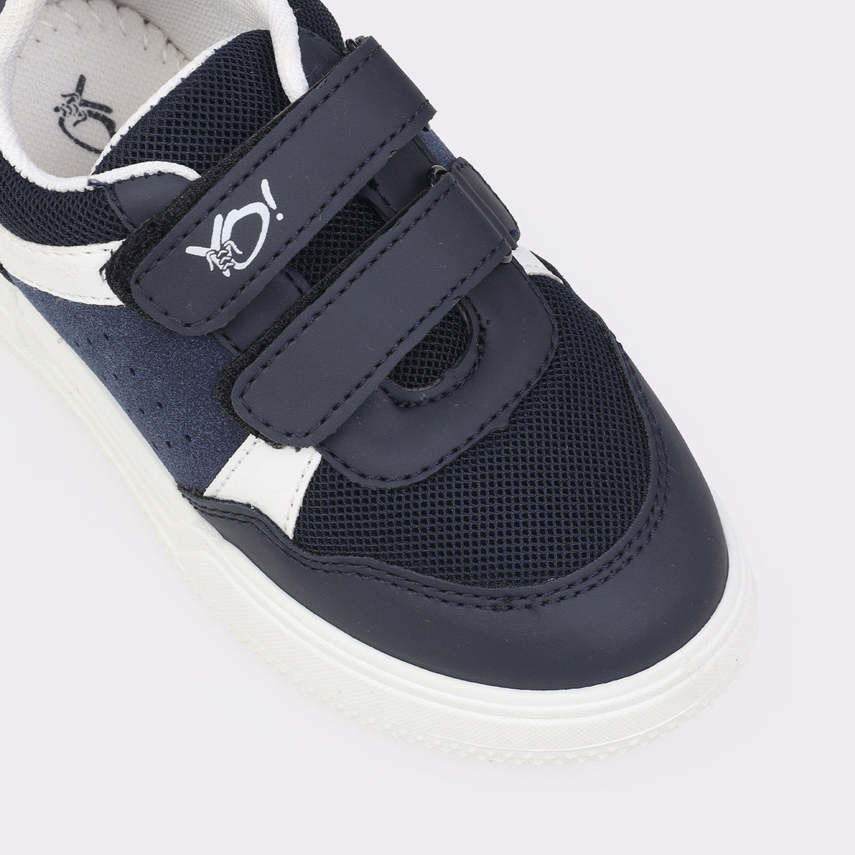 Boys Closed Shoes