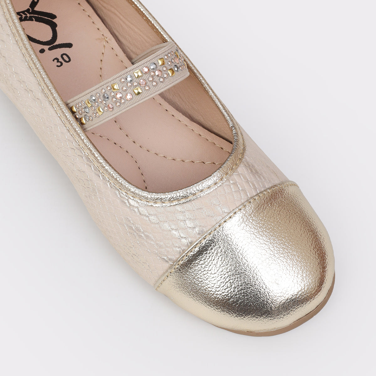 Girls Closed Shoes