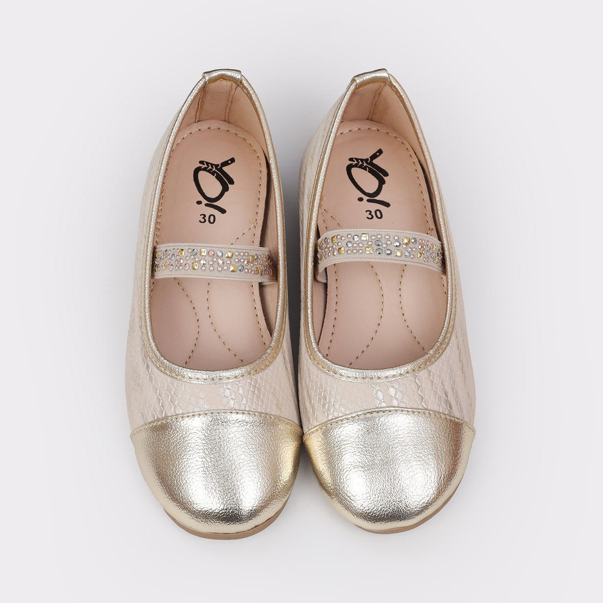 Girls Closed Shoes
