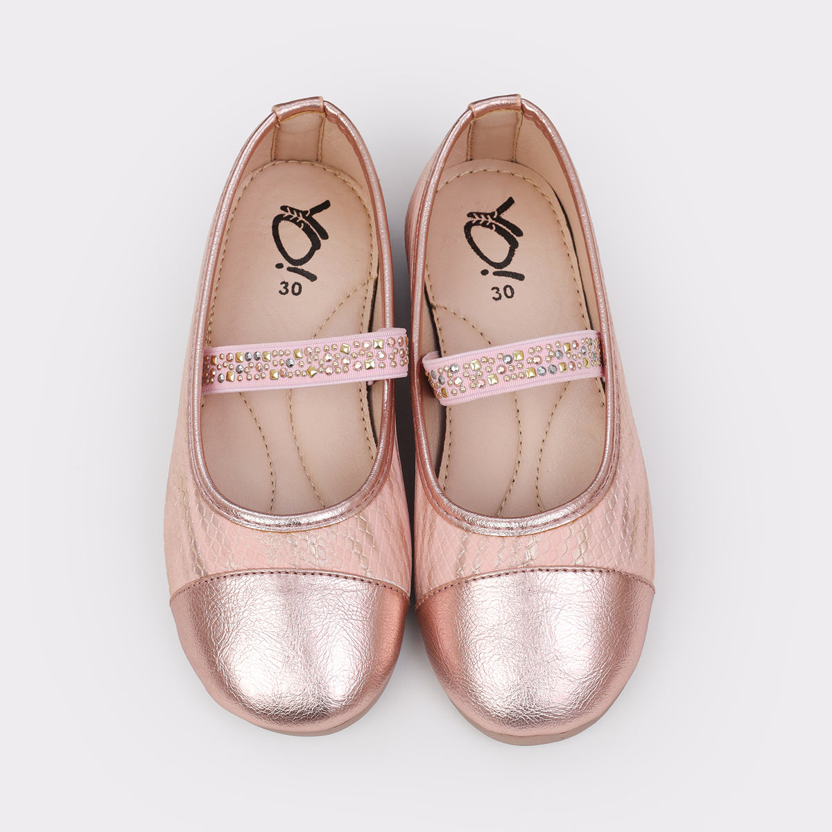 Girls Closed Shoes