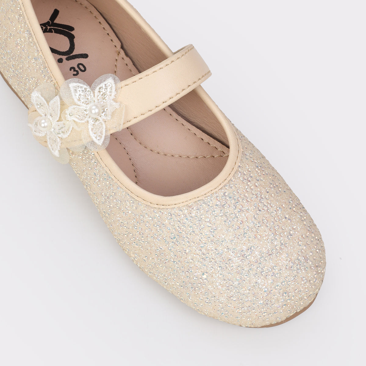 Girls Closed Shoes