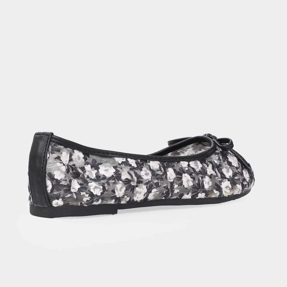 Girls Closed Shoes