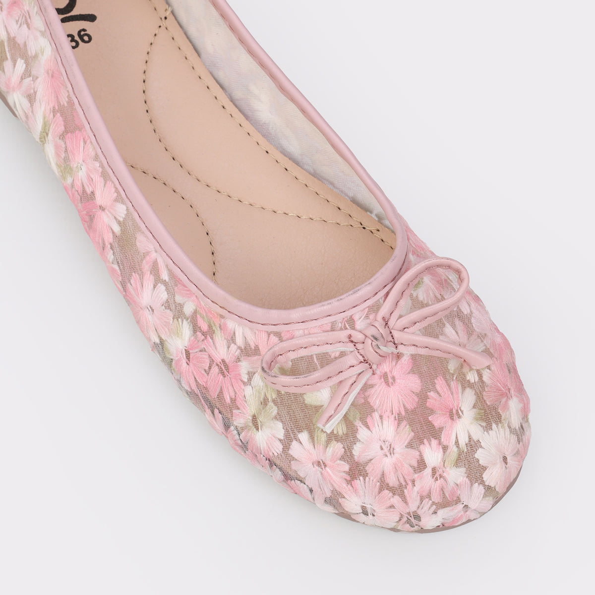 Girls Closed Shoes