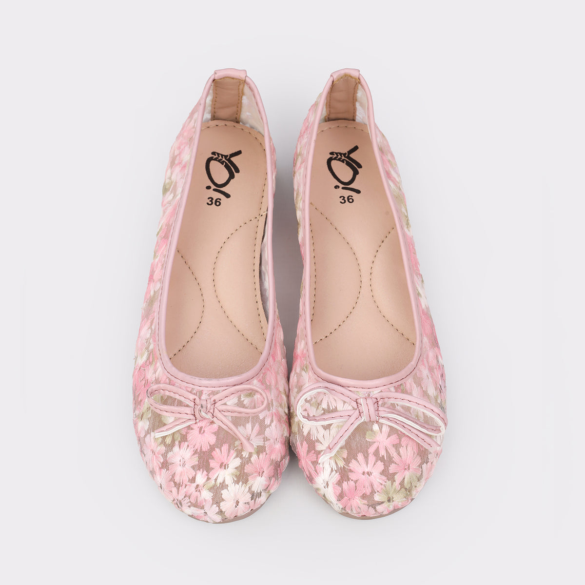 Girls Closed Shoes