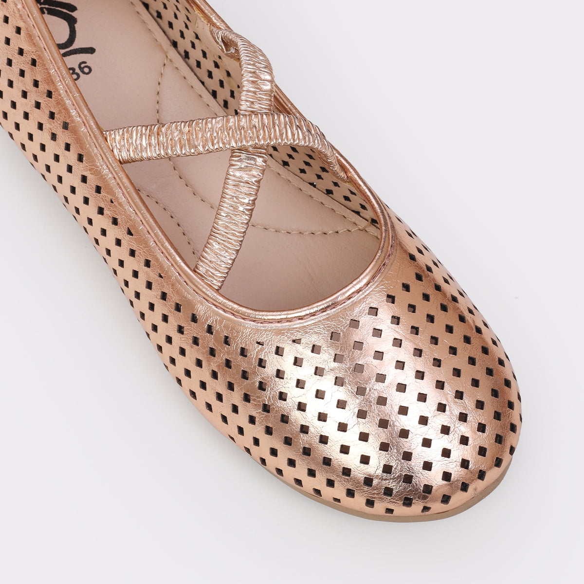 Girls Closed Shoes