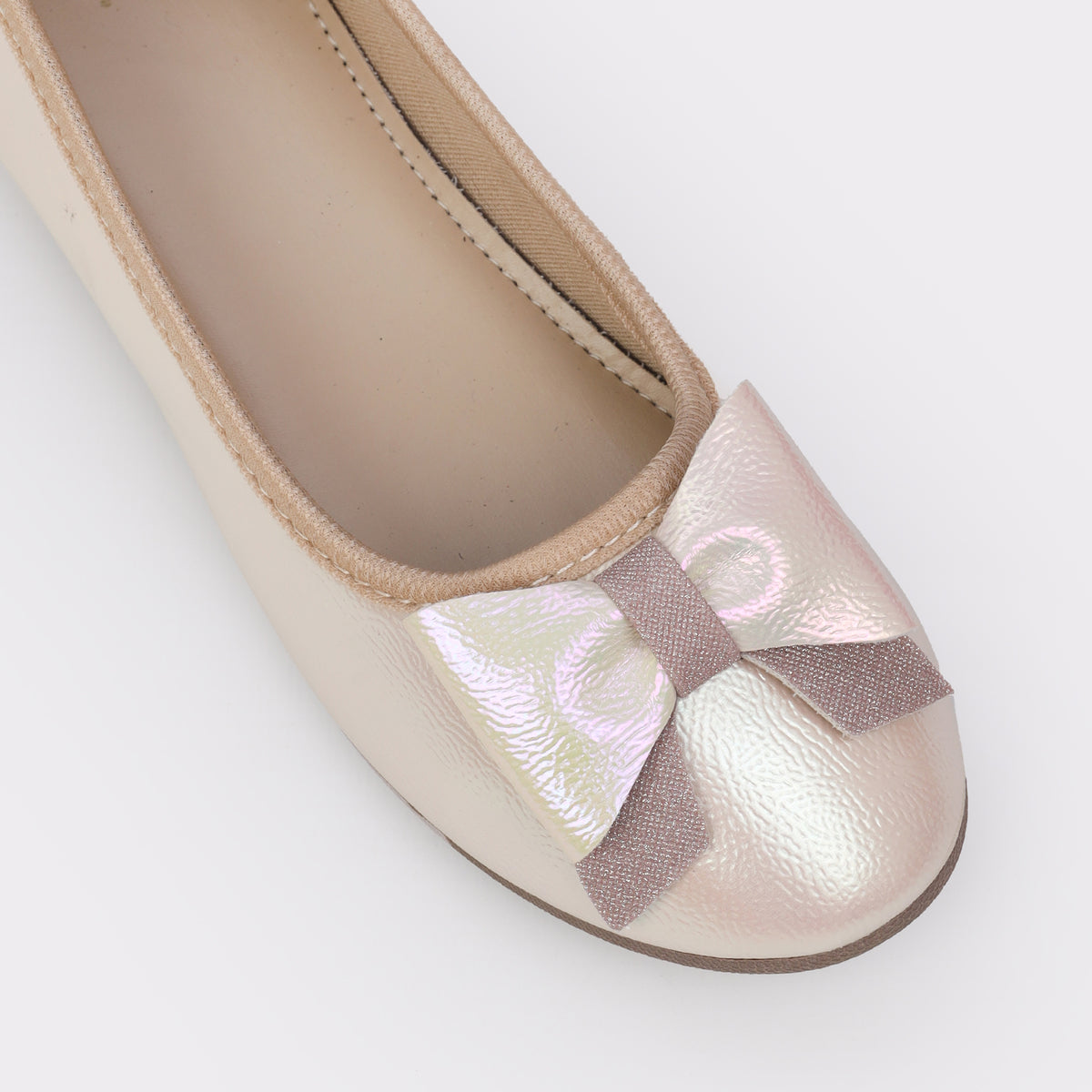 Girls Closed Shoes