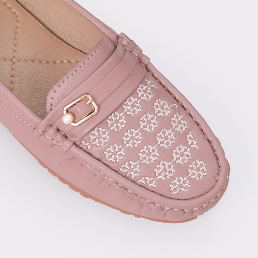 Women stylish moccs