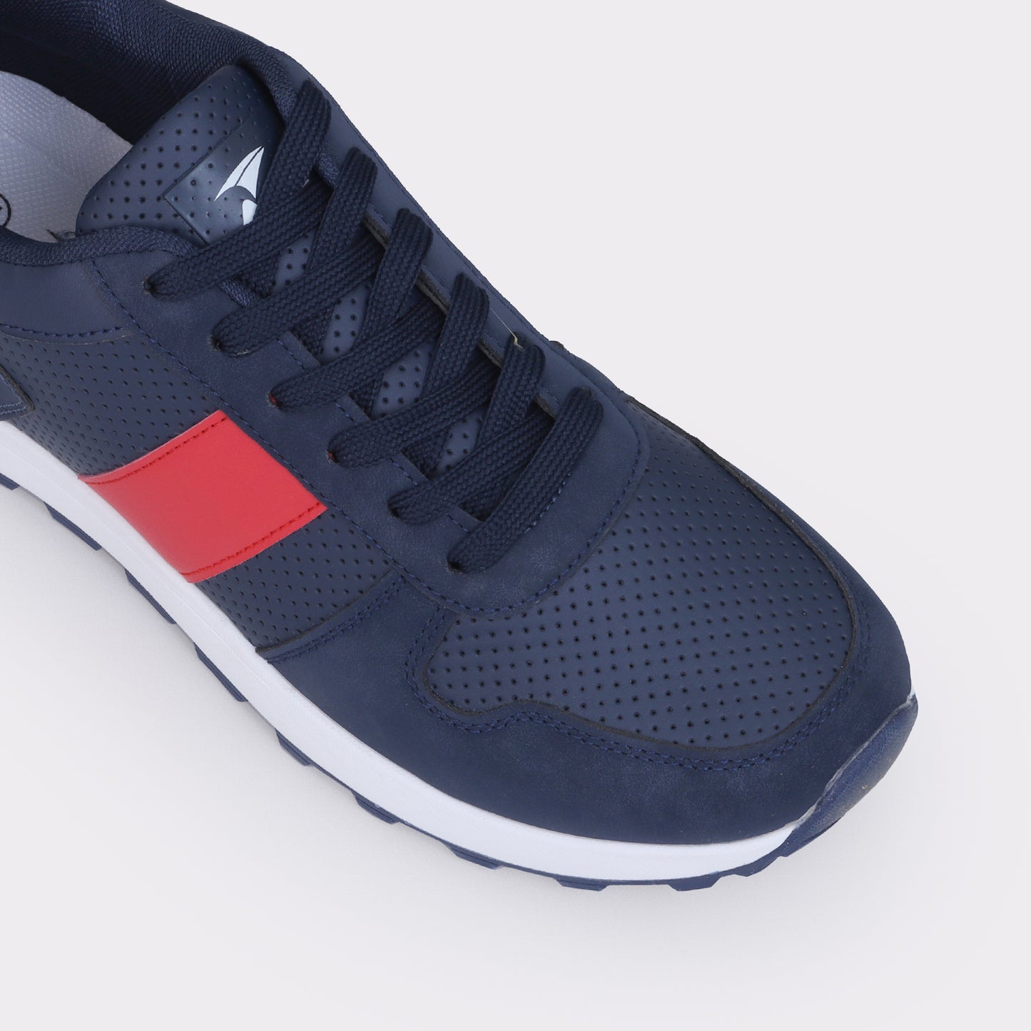 Men's casual sneakers