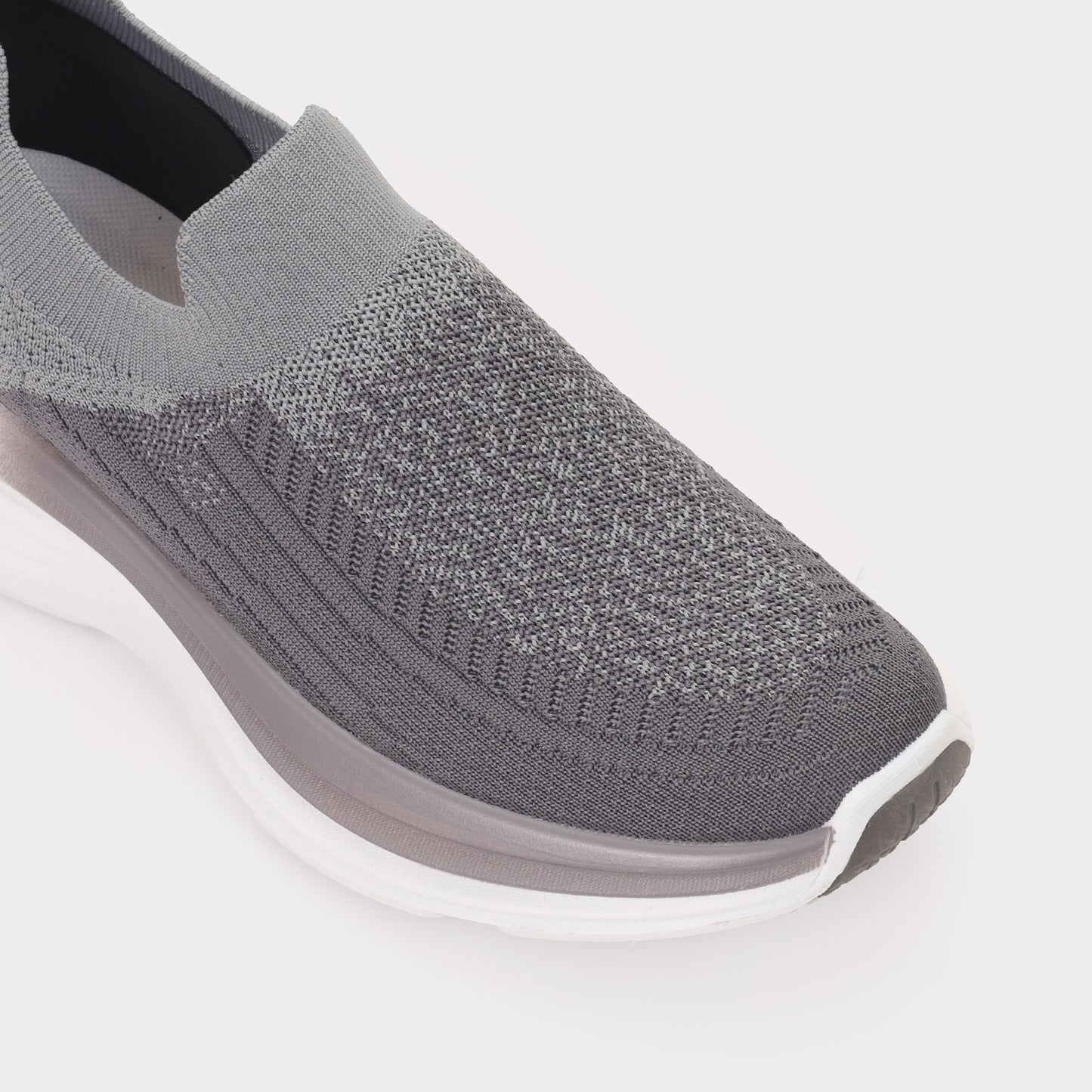 Men Everyday Sneakers